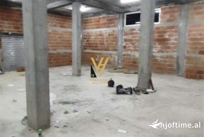 Ambient biznesi me qera 4+1 ne Tirane - 1,500 Euro