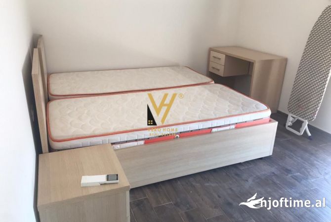 Shtepi me qera Apartament ne Tirane, 2+1, Mobilimi E mobiluar, Pagesa 700  Euro.