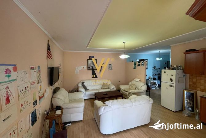 Shtepi ne shitje 1+1 ne Tirane - 220,000 Euro