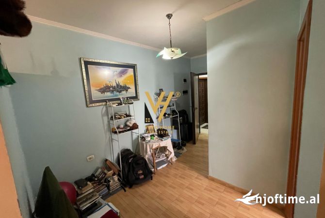 Shtepi ne shitje 1+1 ne Tirane - 220,000 Euro