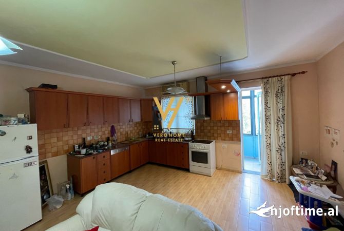 Shtepi ne shitje 1+1 ne Tirane - 220,000 Euro