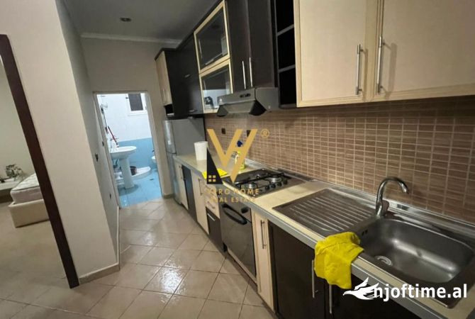 Shtepi me qera 2+1 ne Tirane - 800 Euro