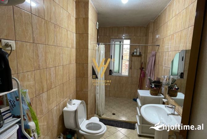 Shtepi ne shitje Apartament ne Tirane, 2+1, Mobilimi E mobiluar, Pagesa 215,000  Euro.