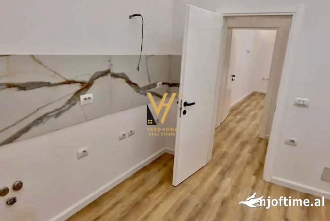 JEPET AMBIENT BIZNESI 120M2 ME QERA TE MINE PEZA 900 EURO