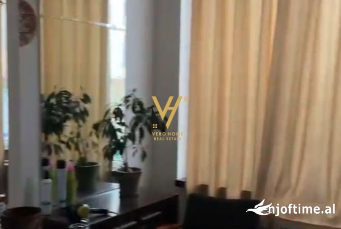 Ambient biznesi me qera 6+1 ne Tirane - 40,000 Leke