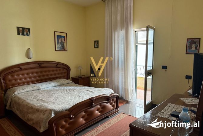 Shtepi ne shitje Shtepi Private ne Durres, 3+1, Mobilimi E mobiluar, Pagesa 400,000  Euro.