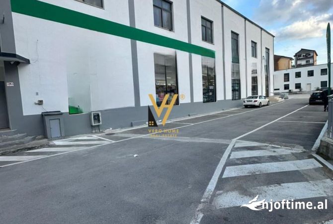Ambient biznesi me qera 4+1 ne Tirane - 7,000 Euro