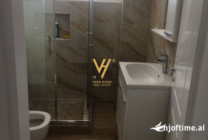 Shtepi ne shitje Apartament ne Tirane, 1+1, Mobilimi E mobiluar, Pagesa 142,000  Euro.