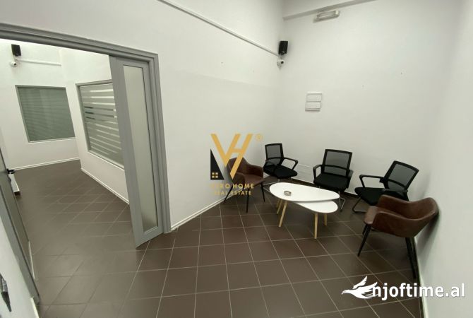 Ambient biznesi me qera 3+1 ne Tirane - 2,850 Euro