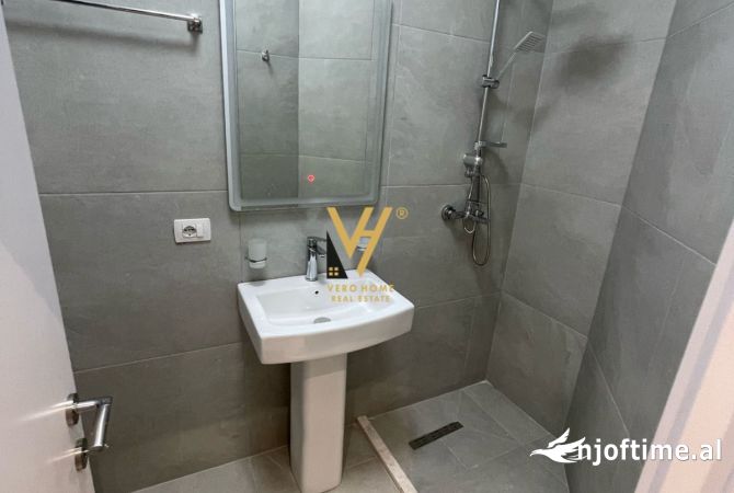 Shtepi ne shitje Apartament ne Tirane, 2+1, Mobilimi E mobiluar, Pagesa 150,000  Euro.