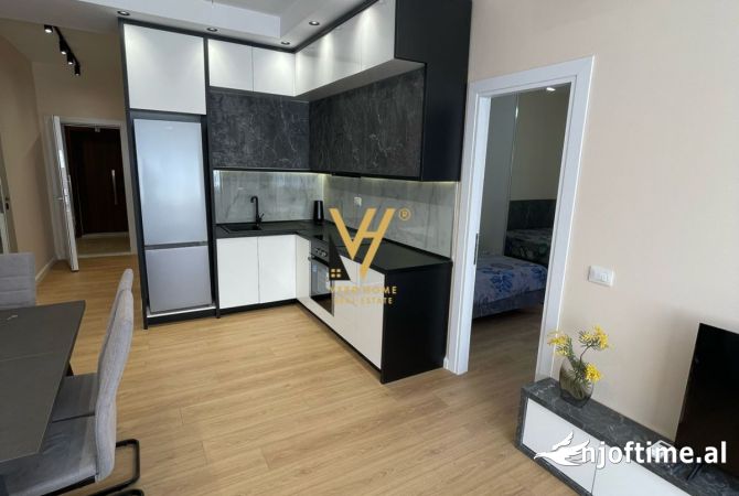 Shtepi ne shitje Apartament ne Tirane, 2+1, Mobilimi E mobiluar, Pagesa 150,000  Euro.