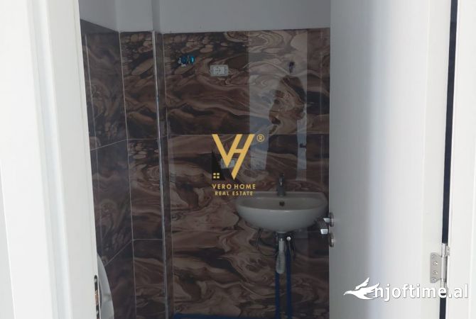 Ambient biznesi ne shitje 1+1 ne Tirane - 108,000 Euro