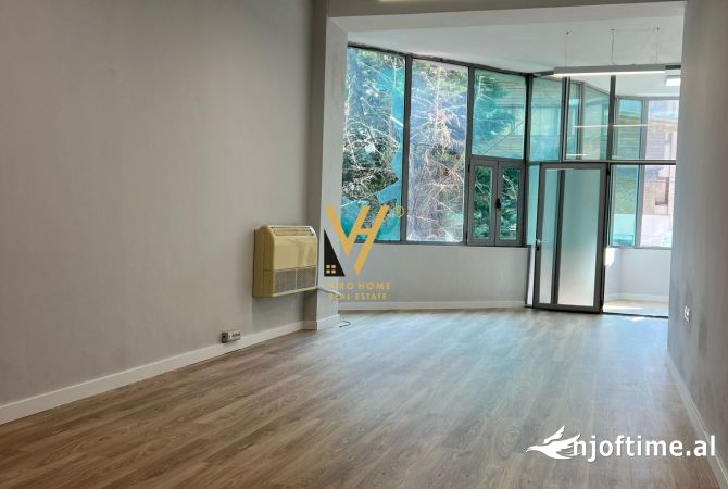 Ambient biznesi me qera 3+1 ne Tirane - 2,000 Euro