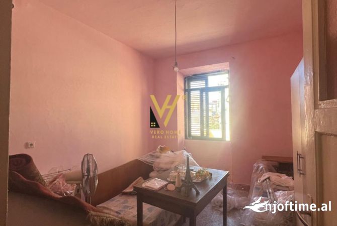 Ambient biznesi me qera 3+1 ne Tirane - 30,000 Leke