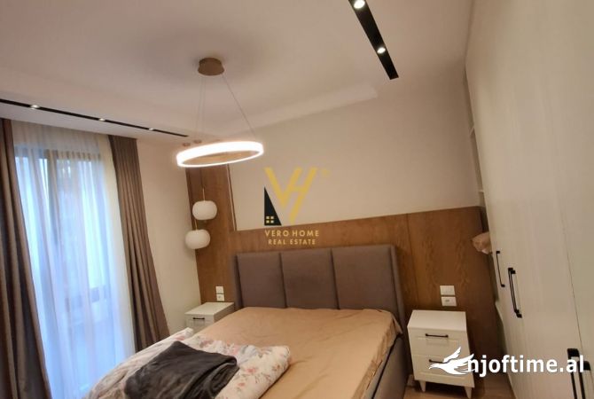 Shtepi me qera 2+1 ne Tirane - 1,000 Euro