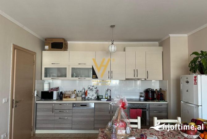 Shtepi me qera 2+1 ne Tirane - 60,000 Leke