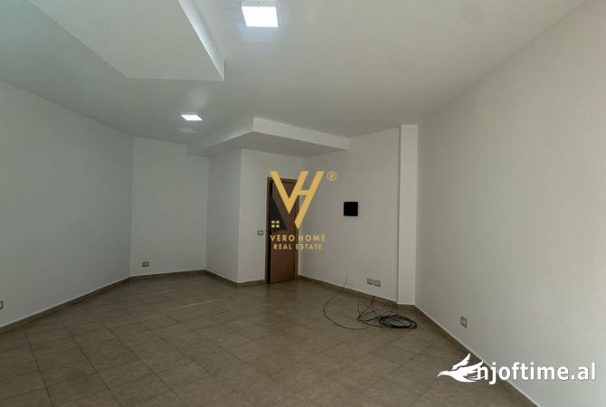 Ambient biznesi me qera 1+1 ne Tirane - 30,000 Leke
