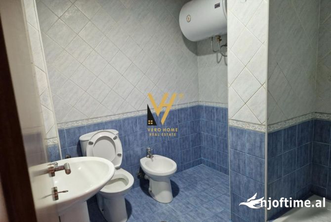 JEPET ZYRE 157 M2 ME QERA NE BLLOK 2.000 EURO