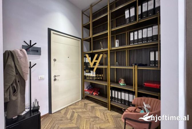 Ambient biznesi me qera 3+1 ne Tirane - 650 Euro