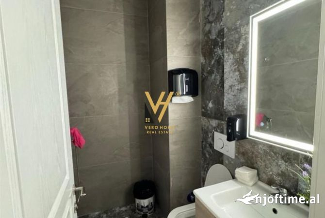 Ambient biznesi me qera 3+1 ne Tirane - 650 Euro