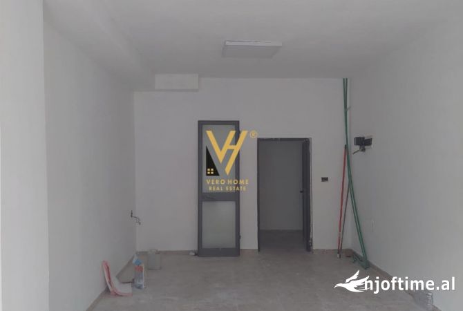 Ambient biznesi me qera 1+1 ne Tirane - 45,000 Leke