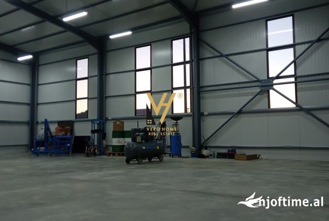 Ambient biznesi me qera 4+1 ne Tirane - 2,000 Euro