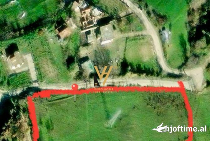 Truall ose Toke  ne Tirane - 550,000 Euro