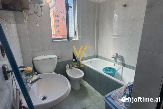 Shtepi me qera Apartament ne Tirane, 1+1, Mobilimi E mobiluar, Pagesa 50,000  Leke.