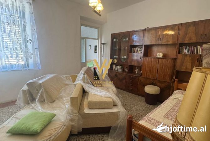 Shtepi me qera 1+1 ne Tirane - 50,000 Leke