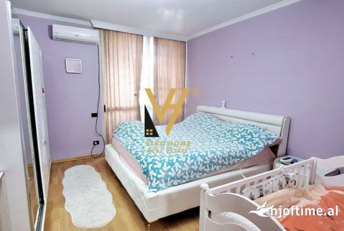 Shtepi me qera Apartament ne Tirane, 3+1, Mobilimi E mobiluar, Pagesa 700  Euro.