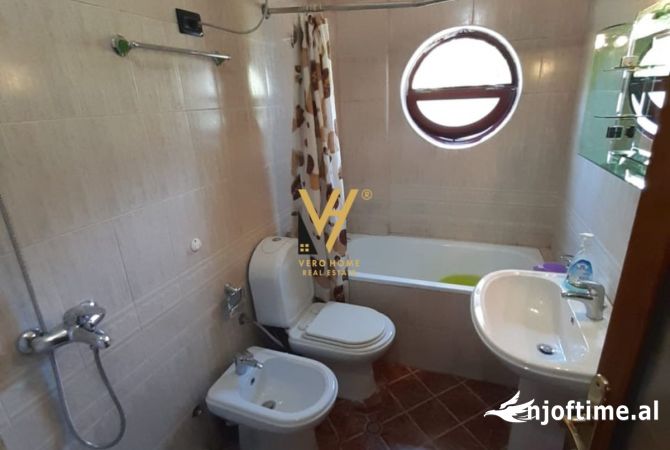 Shtepi me qera Apartament ne Tirane, 2+1, Mobilimi E mobiluar, Pagesa 650  Euro.