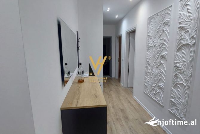 Shtepi me qera 2+1 ne Tirane - 1,000 Euro