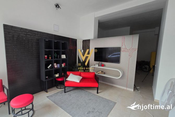Ambiente Commerciale in Affitto 1+1 a Tirana - 25,000 Leke