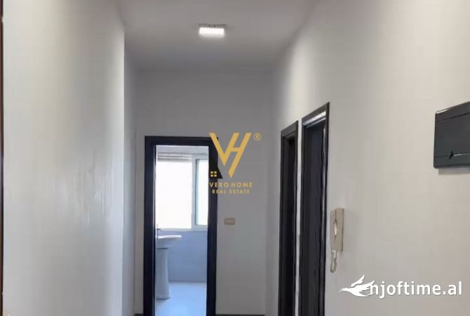 Ambient biznesi me qera 3+1 ne Tirane - 700 Euro
