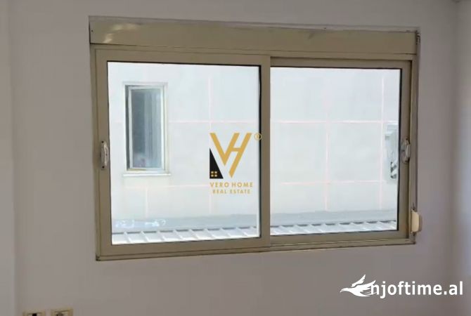 Ambient biznesi me qera 3+1 ne Tirane - 700 Euro