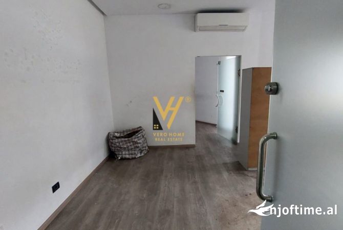 Ambient biznesi me qera 1+1 ne Tirane - 1,500 Euro