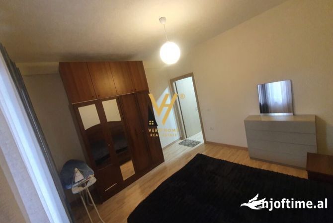 Shtepi me qera Apartament ne Tirane, 1+1, Mobilimi E mobiluar, Pagesa 450  Euro.