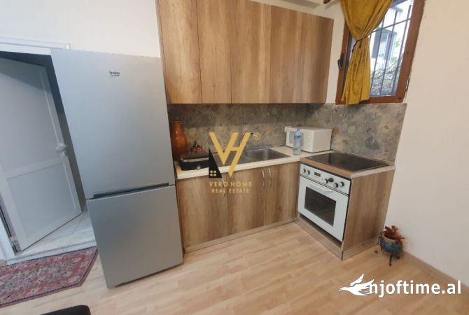 Shtepi me qera 1+1 ne Tirane - 450 Euro