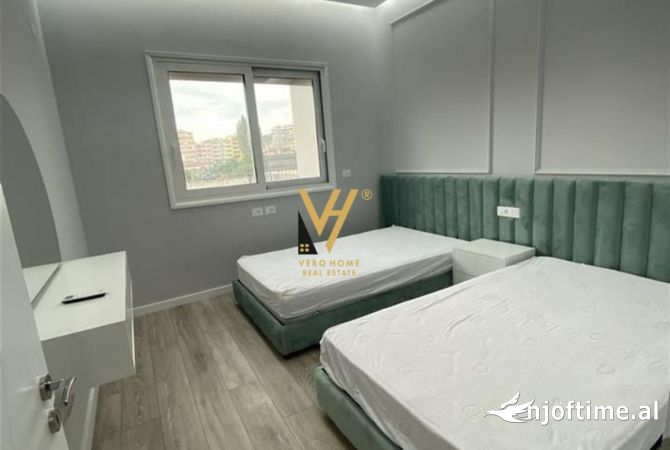Shtepi ne shitje Apartament ne Vlore, 2+1, Mobilimi E mobiluar, Pagesa 230,000  Euro.
