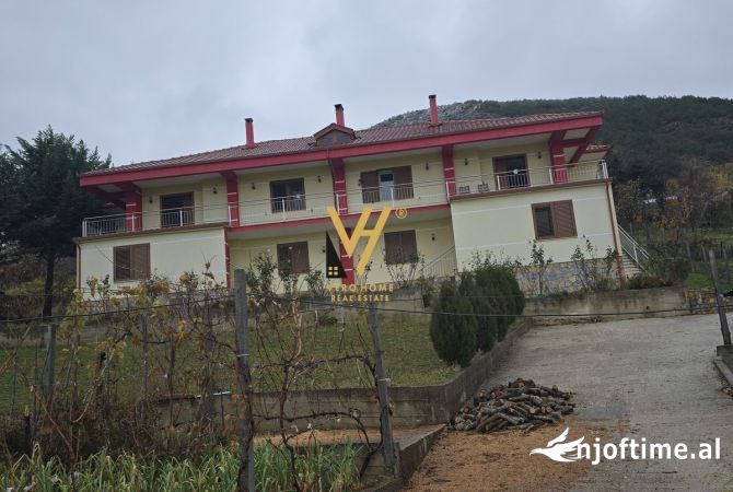 Shtepi ne shitje 7+1 ne Pogradec - 260,000 Euro