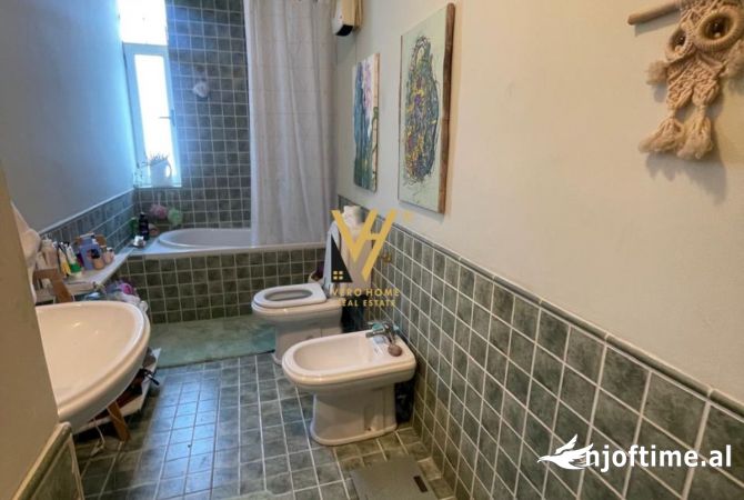 Shtepi ne shitje Apartament ne Tirane, 2+1, Mobilimi E mobiluar, Pagesa 250,000  Euro.