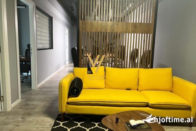 JEPET AMBIENT 108 M2 ME QERA TE SQUARE 21 1.700 EURO