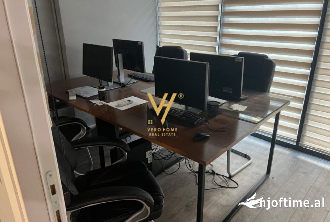 Ambient biznesi me qera 3+1 ne Tirane - 1,700 Euro