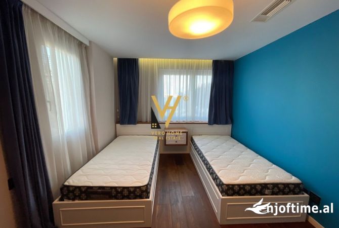 Shtepi me qera Apartament ne Tirane, 3+1, Mobilimi E mobiluar, Pagesa 1,500  Euro.