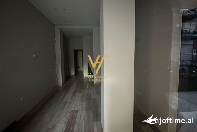 Ambient biznesi me qera 1+1 ne Tirane - 50,000 Leke