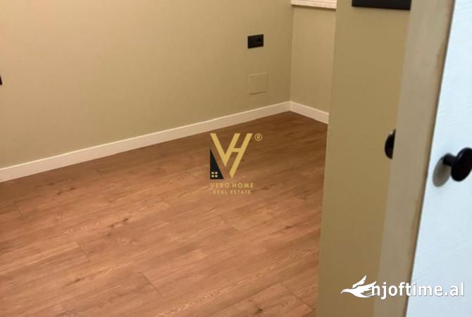 Ambient biznesi me qera 3+1 ne Tirane - 550 Euro