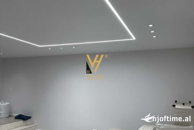 Ambient biznesi me qera 3+1 ne Tirane - 2,000 Euro