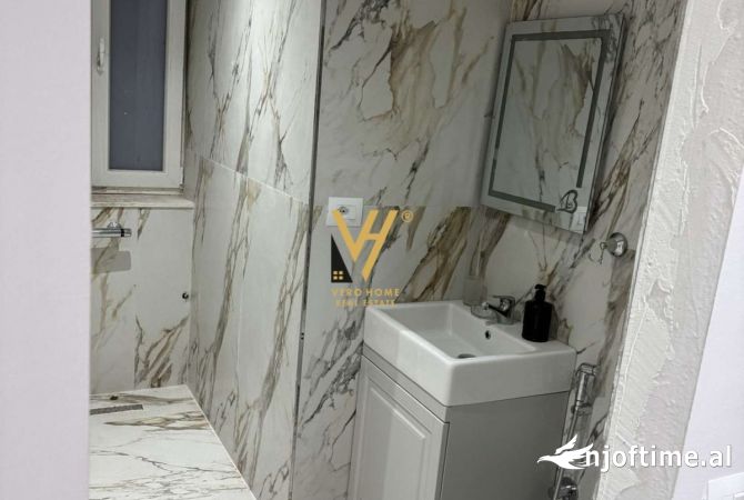 Ambient biznesi me qera 3+1 ne Tirane - 2,000 Euro