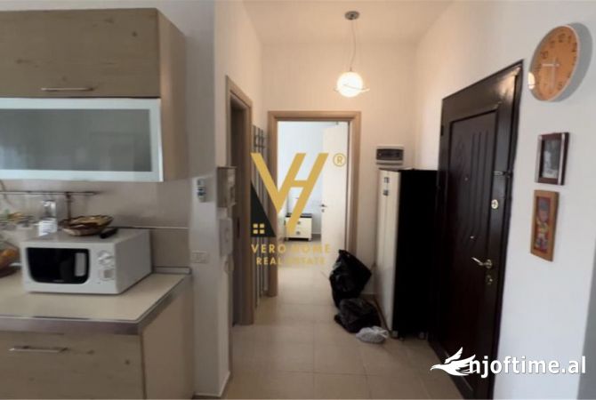 Shtepi ne shitje Apartament ne Tirane, 1+1, Mobilimi E mobiluar, Pagesa 150,000  Euro.