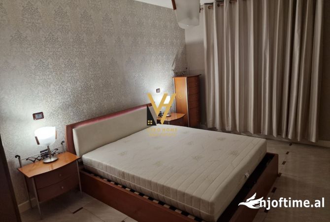 Shtepi me qera Apartament ne Tirane, 2+1, Mobilimi E mobiluar, Pagesa 1,000  Euro.